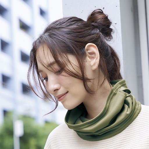 カーキ  <br>ネックカバーに