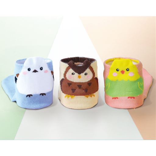 (左から)シマエナガ、ふくろう、インコ<br>6足組(3色×各2足)