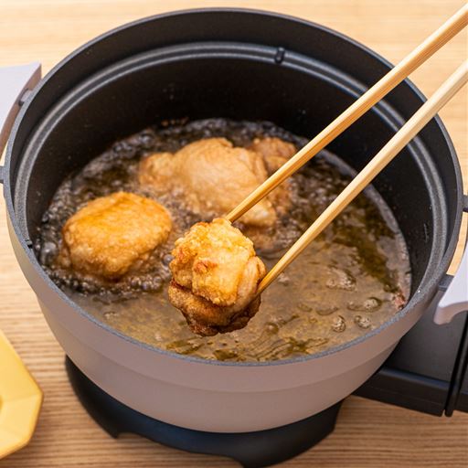 揚げる<br><br>＊写真のカラーは販売していません。