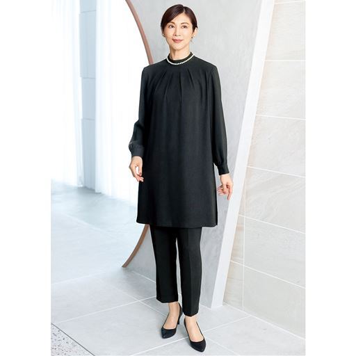 タック使いブラックセットスーツ(洗濯機OK)