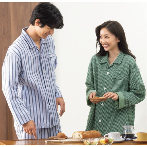 (左から)C(ストライプ)、A(グリーン系チェック)