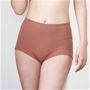 綿&シルク混素材を普段使いで贅沢に。フィット感の心地いい成型ショーツ <br>キャニオンローズ着用例