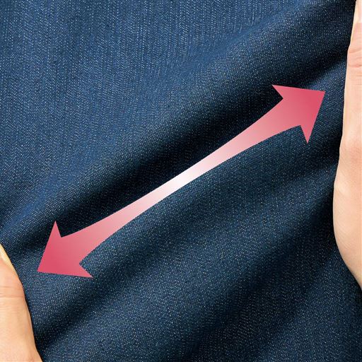 体の動きについてくる斜めストレッチでラクな着心地。