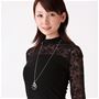 首から外さずに使えるから、無くさず安心!