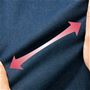 体の動きについてくる斜めストレッチでラクな着心地。
