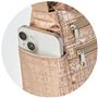 スマホなどが入るサイドポケット。