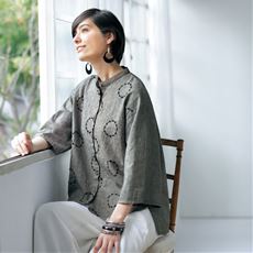 つぶつぶサークル刺しゅうの千鳥柄綿麻シャツ