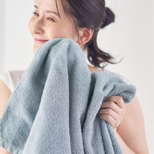 アンティックブルー<br>おもわず顔をうずめたくなるふっくら感。