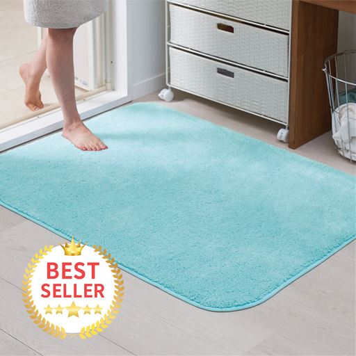 ペールブルー(横120×縦90cm)<br>吸い込んだ水分をすばやく拡散する「コスモトロン&reg;」バスマットです。