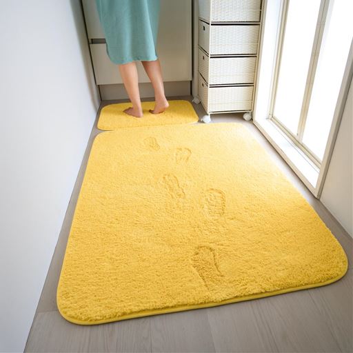 ライトオレンジ (奥から)横65×縦45cm・横120×縦90cm<br>最後に使う人までサラふわが続く!