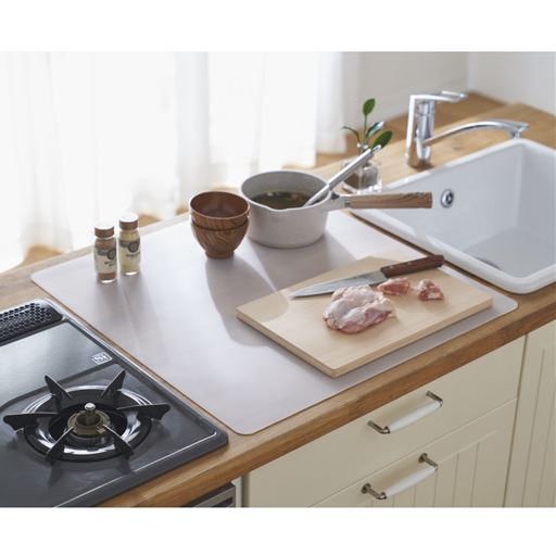 B(60×60cm)<br>サッと敷くだけで、調理台をキズや汚れから守る! 調理台シリコンマットです。
