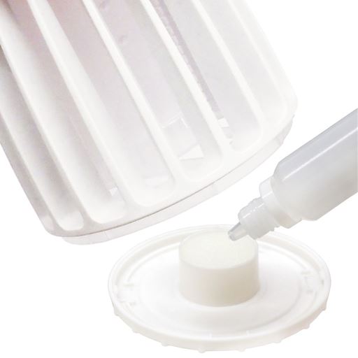 誘引剤付き<br>底が外れて溜まった虫も簡単に処理できます。