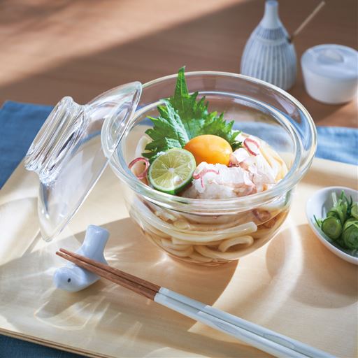 透明なガラスで料理が引き立つ! ガラスの丼鉢です。