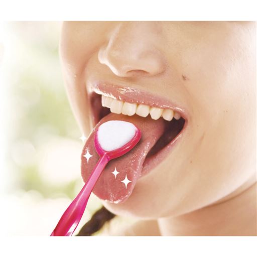 舌の上には細菌がいっぱい・・・舌ブラシって何がいいの? 口内には多くの細菌が存在し、口臭の主な原因の 90%は舌苔といわれています。舌ブラシでを舌苔しっかり除去することが、効果的な口臭ケアにつながります。