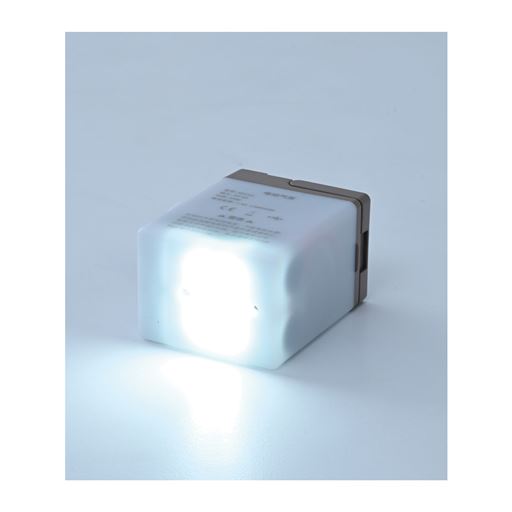 LEDライト付きでランタンとして使用可能