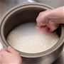 耐久性の高い表面加工で、内釜でお米がとげる