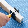 カット補助具に挟みカット