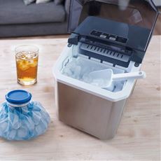 透き通った氷がつくれる高速製氷機