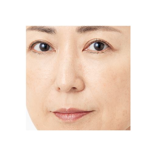 〈使用例〉速攻ピーン! <br>※皮膜形成による物理的効果(塗布時の一時的効果) <br>※仕上がりには個人差があります。