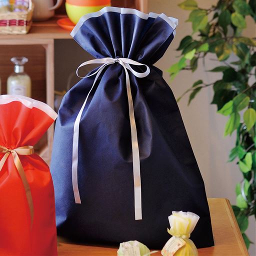 お贈りする相手やシーンに合わせて飾りタグが選べるギフトラッピング