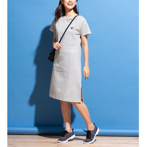 Net限定 サイドスリットワンピース ハローキティ セシール Cecile