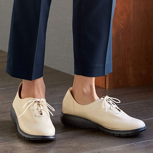 軽量ウォーキングレースアップシューズ セシール Cecile