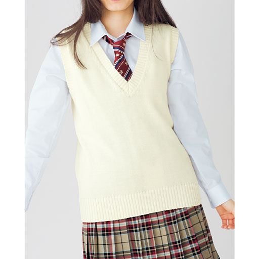 年間使いやすい綿100% Vネックニットベスト(スクール・制服)<br>カラー:ブラック/オフホワイト/キャメル/ライトグレー/ネイビー<br>サイズ:S/M/L/LL<br><br>※オフホワイト着用