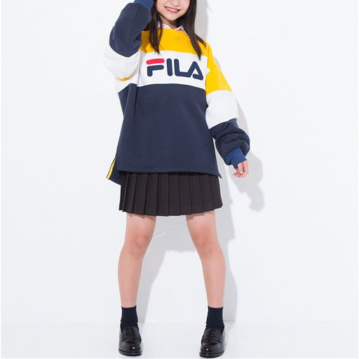 チャコールグレー<br>コーディネート例
