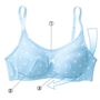 スィートブルー(ドット柄)<br><br>(1)チラ見え防止!<br>ブラの中央が高くなってるから、谷間のチラ見えもケアしてくれて安心!<br>(2)ワイヤーなし!<br>だからソフトな着け心地でラクチン!<br>(3)カップ下はメッシュ使用でムレ対策ばっちり!<br>運動をかいても熱い空気を逃がしてムレずに快適!