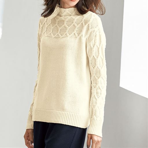 ダイヤ柄ボトルネックニット セシール Cecile