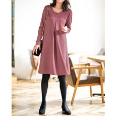 胸レース使いワンピース