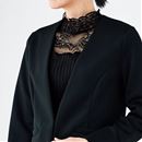 カップ付きハイネックレーストップス