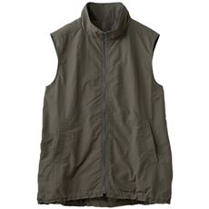 長め丈のナイロンベスト