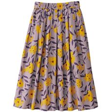 ワッフル素材のトップスにフレアスカートを合わせて大人スカートコーデ セシール Cecile