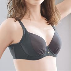 内向きバストのスレンダーフィット&reg;ブラ(ワイヤー入り・3/4カップ)