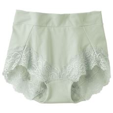 ずり上がりにくいステディフィット&reg;ショーツ(定番タイプ・綿混・足口レース・はきこみ丈浅め)