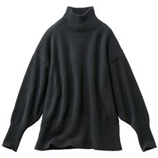 オフタートルニットプルオーバー