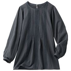 レース使いブラウス