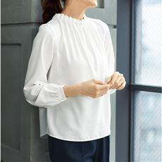 華やぎシルキーサテンブラウス