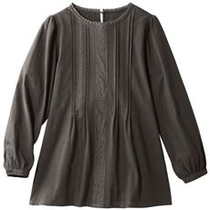 レース使いピンタックブラウス