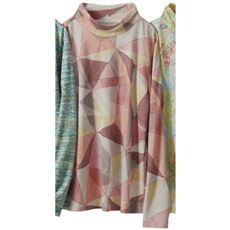 ハイネックプリントTシャツ