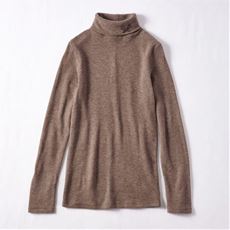 タートルネック長袖Tシャツ(刺繍モチーフ使い・日本製)