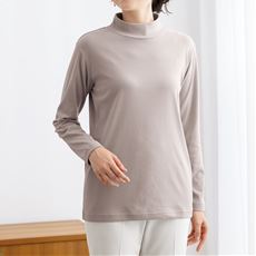 マシュマロみたいなもっちりフリースハイネックTシャツ