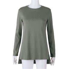 かさばらないのにあたたかいクルーネック長袖Tシャツ