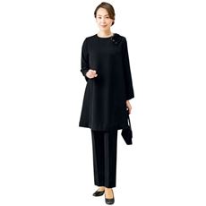 おすすめ黒 パンツスーツ 通販 セシール Cecile