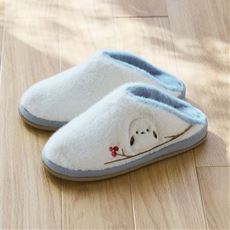 シマエナガの甲まで包み込む暖かルームシューズ