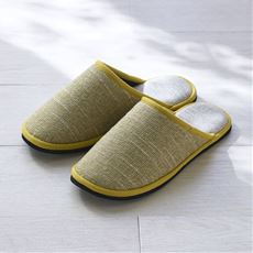 もっちり弾力! はずむスリッパ