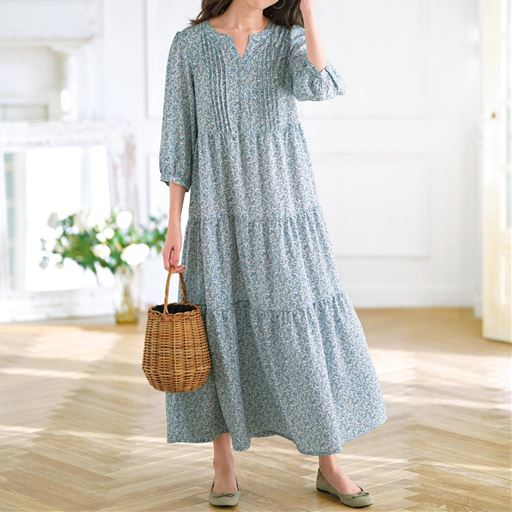 レディース大きいサイズ ぽっちゃりさんサイズ 小花柄ティアードワンピース 7分袖 セシール カラー サックス系 サイズ L Ll 3l 4l 5l 6l 雑記帳