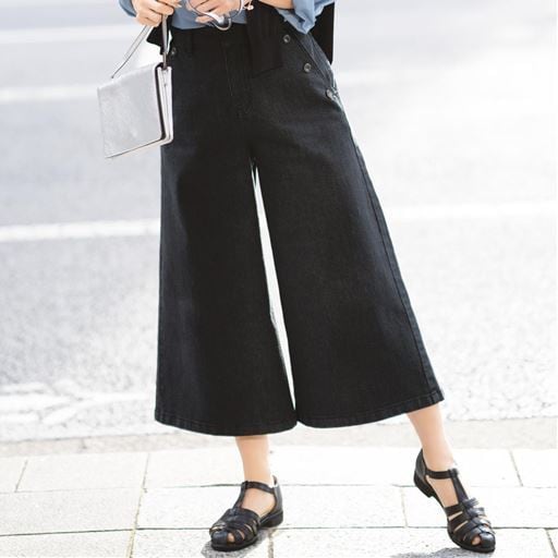 50%OFF【レディース】 涼しげなデニムワイドクロップドパンツ - セシール ■カラー：ブラック系 ■サイズ：61-89