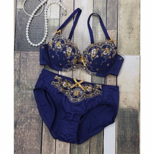 20%OFF【レディース】 花刺しゅうレースブラジャー&ショーツペア(トリンプ)(ソフトワイヤー入り・3/4カップ) ■カラー：ネイビー ■サイズ：B70M, B75M, C70M, D80L, E80L, A75L, A80L, E70M